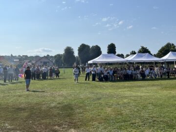 Satul Mihoveni a îmbrăcat haine de sărbătoare la Festivalul „Flori de câmp” organizat de Primăria Șcheia