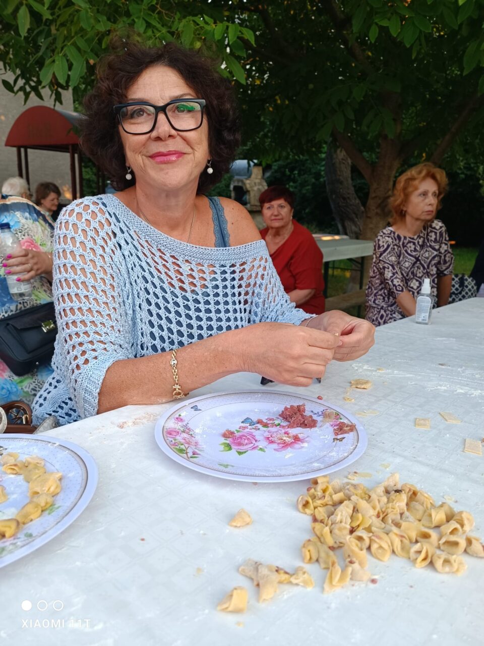 Madlene Gărduș vine in fiecare an din Canada la Hagigadar, cu încredere în îndeplinirea dorințelor