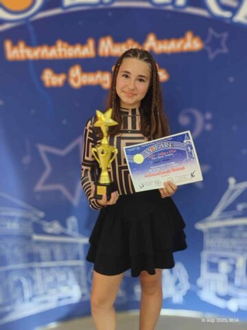 Elevi suceveni, premiați la Festivalul Internațional de muzică ușoară „Volare” de la Piatra-Neamț