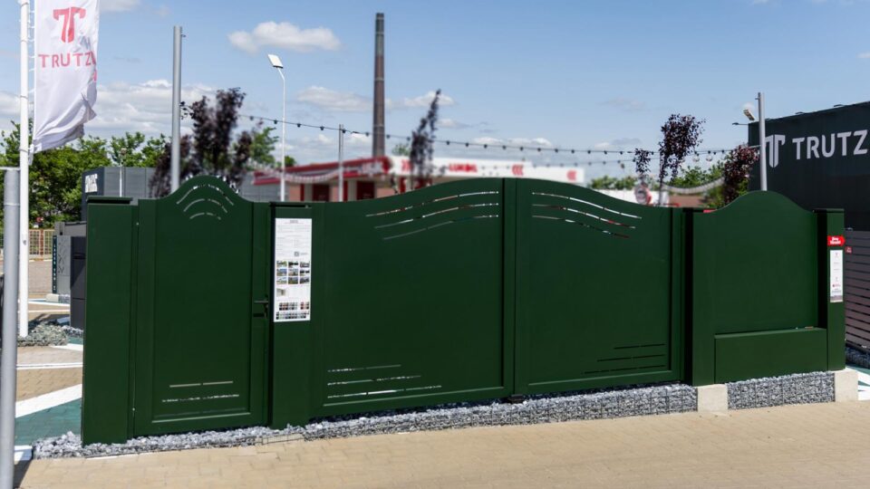 Trutzi Suceava – 450 mp de inspiraţie pentru împrejmuirea ta