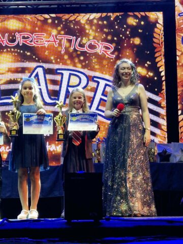 Elevi suceveni, premiați la Festivalul Internațional de muzică ușoară „Volare” de la Piatra-Neamț