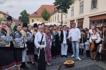 Grupul Tradițional „Dor” și Călin Brăteanu, distinși la Sibiu cu titlul de „Promotori ai culturii tradiționale”