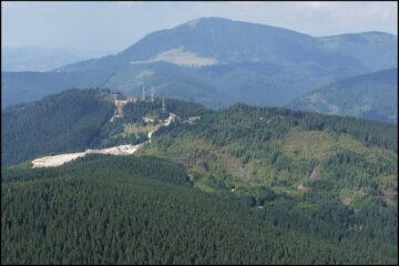 Acolo unde pădurea, piatra și tehnologia co-există, muntele dovedește că poate oferi viață, energie și dezvoltare sustenabilă
