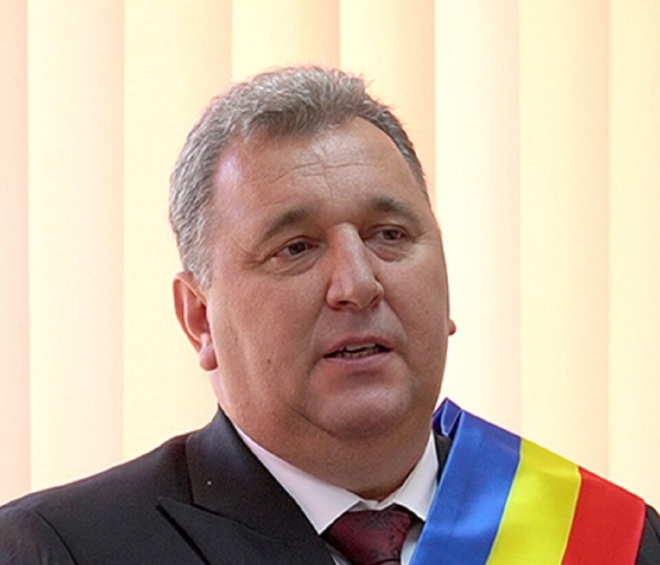 Primarul comunei Cacica, Dinu Ciu