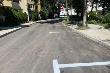 Lucrările de pe strada Ștefan Dracinschi, finalizate, inclusiv prin amenajarea a 40 de locuri de parcare