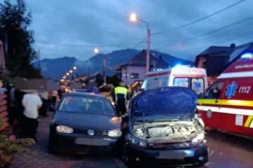 Carambol cu 4 autovehicule, la Câmpulung Moldovenesc
