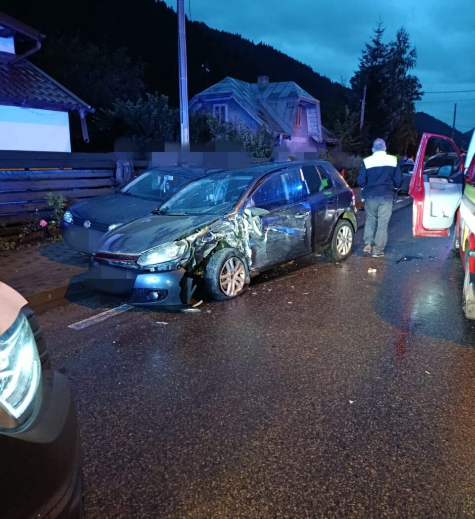 Un șofer neatent, care a pătruns pe contrasens, a provocat o coliziune în lanț, cu încă trei mașini