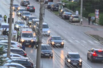 Fată de 7 ani, accidentată pe trecerea de pietoni, în Suceava