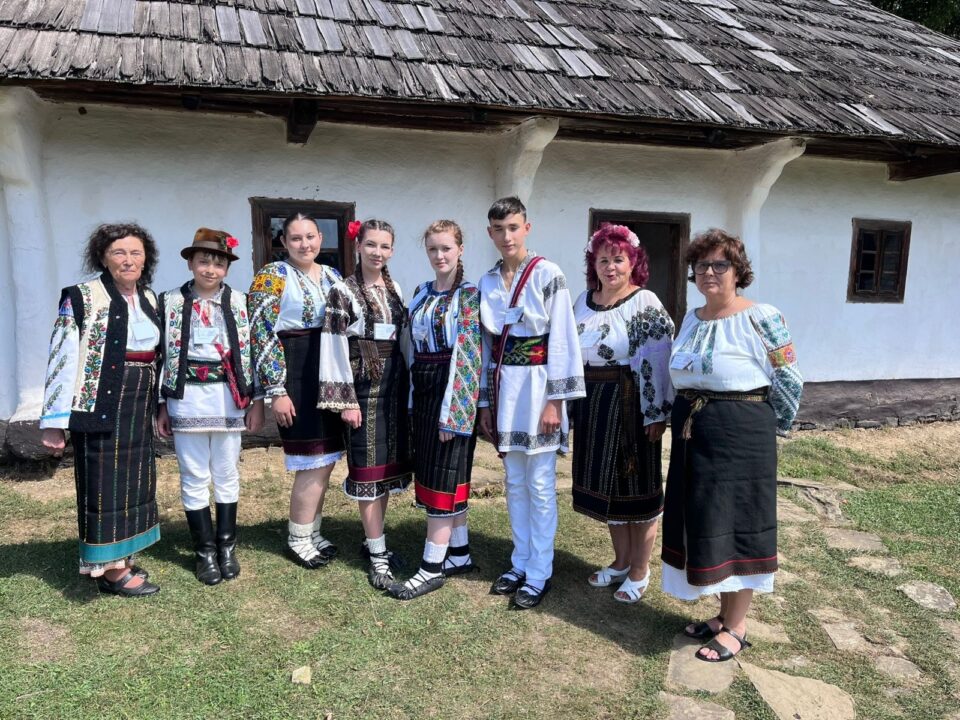 Tineri artizani ai Sucevei, laureați la Olimpiada meșteșugurilor de la Sibiu