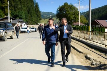 Șoldan după ce la Broșteni a ajuns un convoi de ajutoare din Maramureș: „Prin astfel de gesturi construim împreună cel mai puternic baraj, al solidarității, pe care nici o nenorocire nu-l poate doborî”