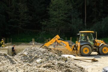 Șoldan după ce la Broșteni a ajuns un convoi de ajutoare din Maramureș: „Prin astfel de gesturi construim împreună cel mai puternic baraj, al solidarității, pe care nici o nenorocire nu-l poate doborî”