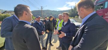 Șoldan după ce la Broșteni a ajuns un convoi de ajutoare din Maramureș: „Prin astfel de gesturi construim împreună cel mai puternic baraj, al solidarității, pe care nici o nenorocire nu-l poate doborî”
