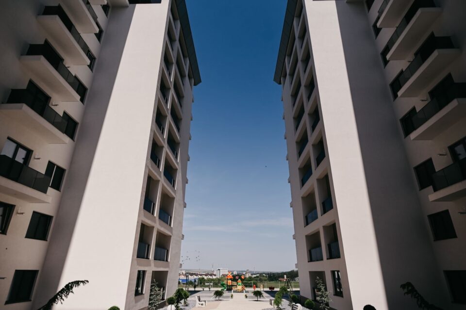 Ansamblul imobiliar ultra-premium Twins, finalizat, vândut integral și predat așa cum s-a promis