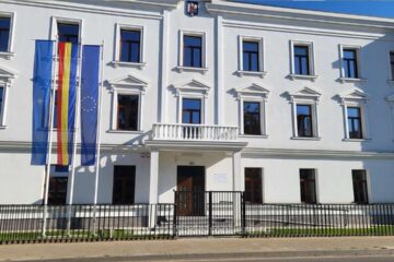 A fost inaugurat sediul modernizat al Serviciului Poliției de Frontieră Suceava. Clădirea are o istorie de 139 de ani