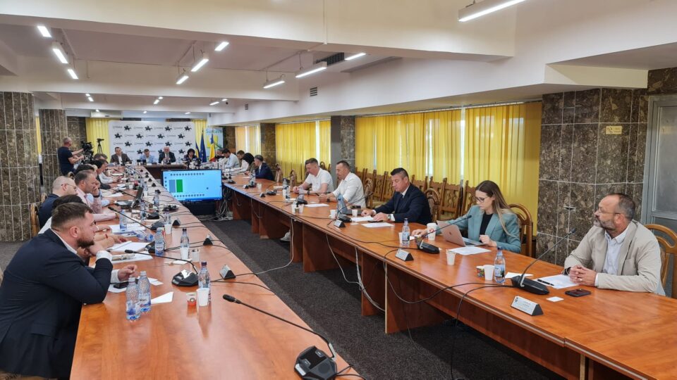 Decizia a fost aprobată de Consiliul Local suceava, dar nu fără discuții aprinse și opinii contra