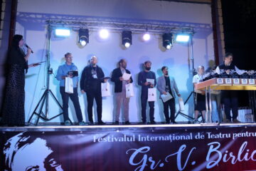 Gala Laureaților FITT Birlic și Draga Film Fest. Marii câștigători: ArtWork Iași, cu „Palatul fără ferestre”, și Teatrul 7 București, cu „Mecanica Inimii”