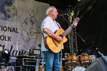 Folkul crește an de an la Festivalul Național „Ridică-te, Ștefane!” de la Putna, unul dintre cele mai mari evenimente de gen din țară