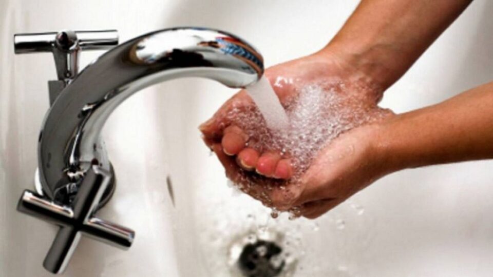 Oprire temporară a apei potabile pe 32 de străzi din municipiul Suceava