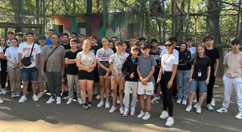 Excursioniștii suceveni în vizita la Grădina Zoologică din Brăila