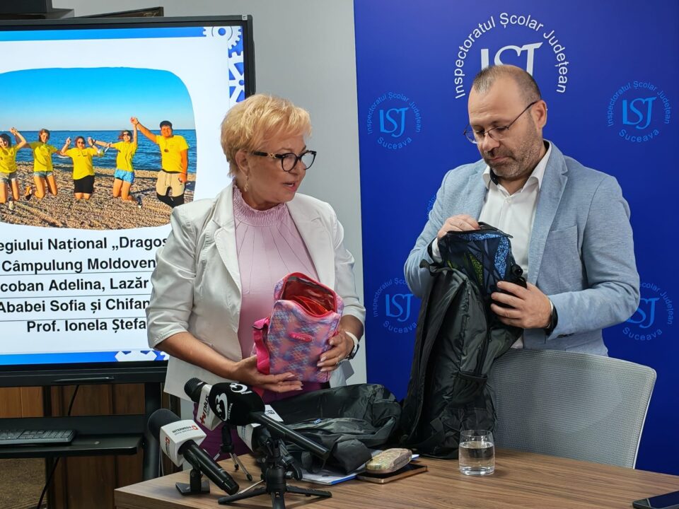1.000 de ghiozdane pentru elevii din localitățile sinistrate și pentru copii din familii defavorizate