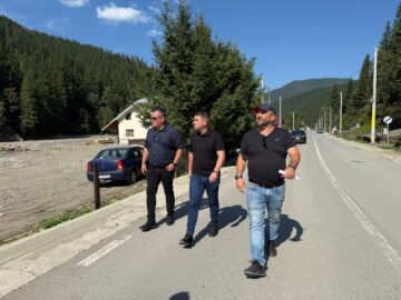 Șoldan s-a reîntors pe șantierul solidarității din Broșteni. „Ce se întâmplă în acest oraș nu ține de politică, partide sau confesiuni, ci de oamenii care pun umărul pentru a-i ajuta pe sinistrați”