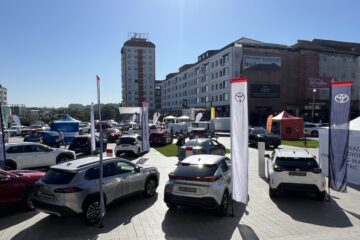 33 de mărci de mașini sunt prezentate până duminică la Salonul Auto Bucovina din centrul Sucevei