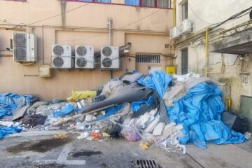 Șantierul nepăsării din centrul municipiului Suceava. Zeci de oameni afectați de un constructor neserios și neplătit