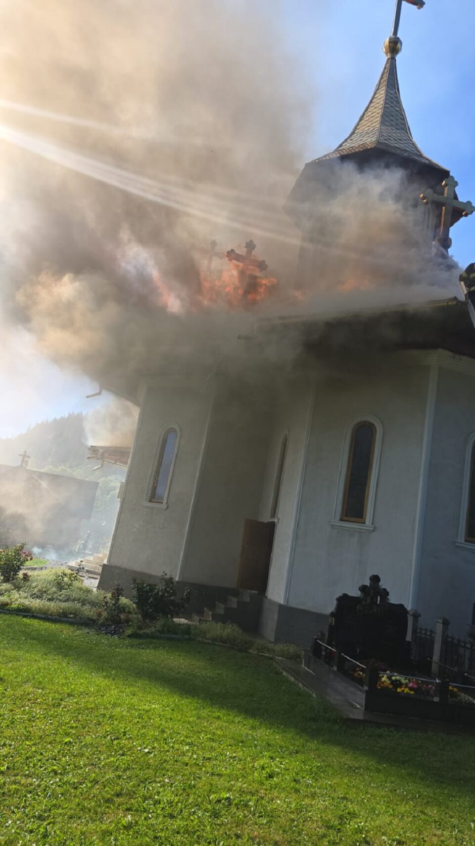 Incendiu la o biserică din Botuș