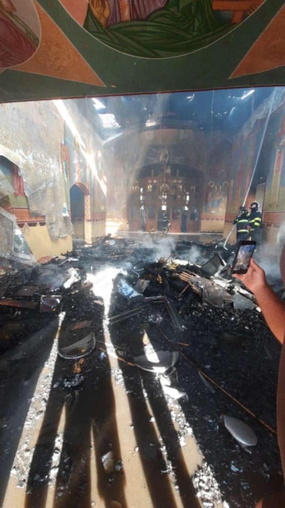 Incendiu la o biserică din Botuș