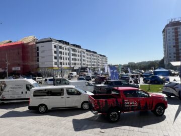 33 de mărci de mașini sunt prezentate până duminică la Salonul Auto Bucovina din centrul Sucevei
