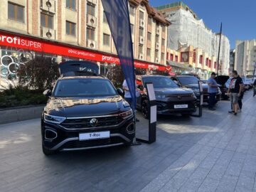 33 de mărci de mașini sunt prezentate până duminică la Salonul Auto Bucovina din centrul Sucevei