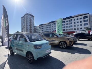 33 de mărci de mașini sunt prezentate până duminică la Salonul Auto Bucovina din centrul Sucevei