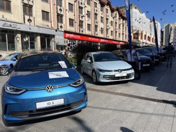 33 de mărci de mașini sunt prezentate până duminică la Salonul Auto Bucovina din centrul Sucevei