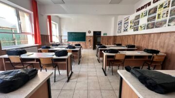 1.000 de ghiozdane pregătite pentru elevii din Broșteni, Stulpicani, Ostra și Frasin-Doroteia îi așteptă pe copii la școală