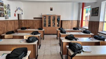 1.000 de ghiozdane pregătite pentru elevii din Broșteni, Stulpicani, Ostra și Frasin-Doroteia îi așteptă pe copii la școală
