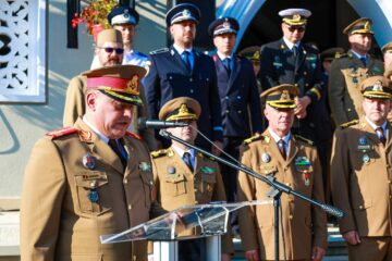 Distincții și înaintări în grad, la deschiderea anului școlar de la Colegiul Militar Câmpulung Moldovenesc