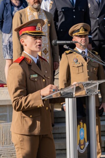 Distincții și înaintări în grad, la deschiderea anului școlar de la Colegiul Militar Câmpulung Moldovenesc