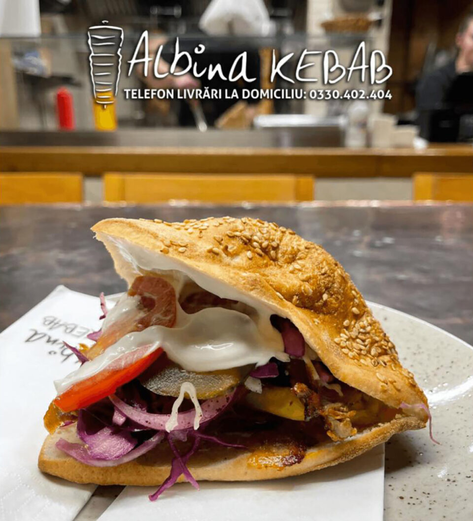 La Albina Kebab din Suceava găsești gustul autentic al kebabului, preparat mereu proaspăt