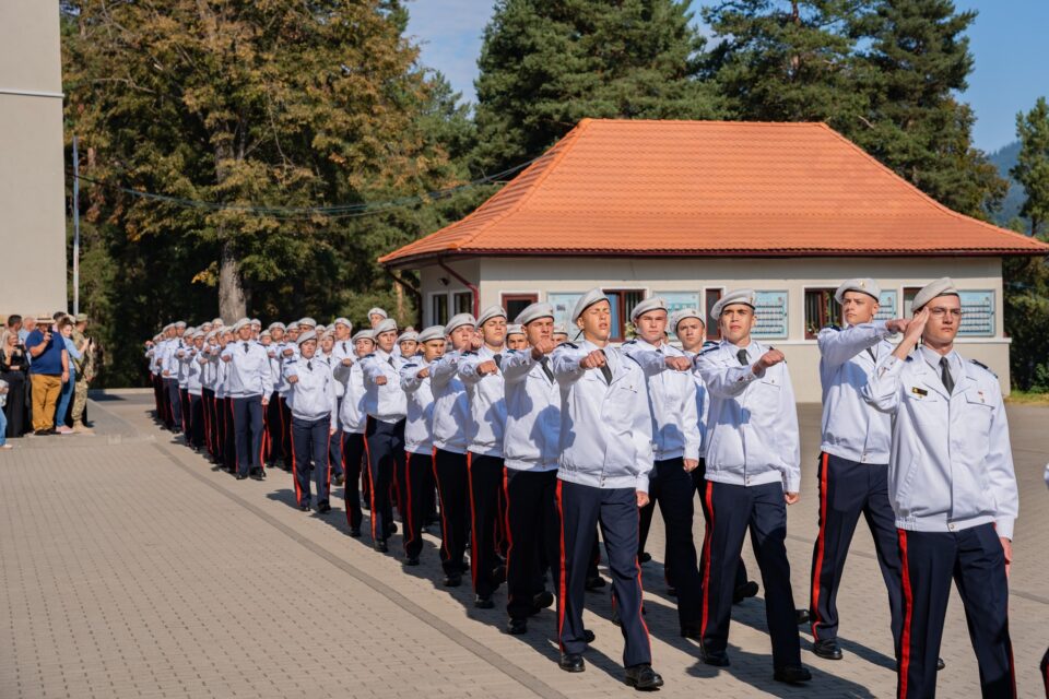 Distincții și înaintări în grad, la deschiderea anului școlar de la Colegiul Militar Câmpulung Moldovenesc