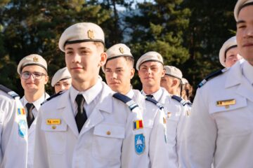 Distincții și înaintări în grad, la deschiderea anului școlar de la Colegiul Militar Câmpulung Moldovenesc