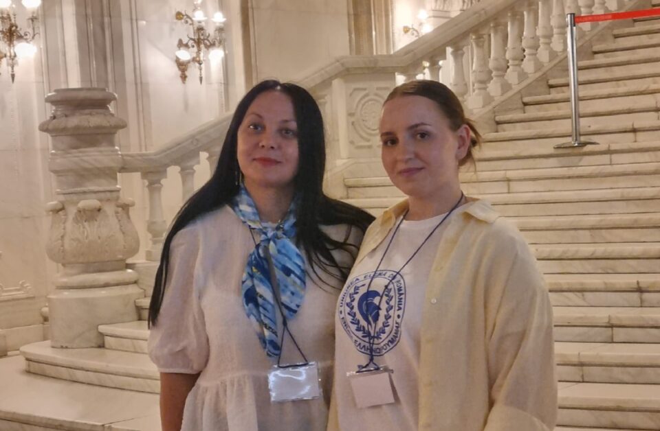 Alesia Maria Pâslari, alaturi de prof. Mihaela Acatrinei