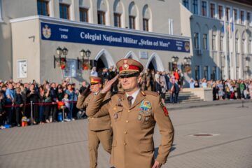 Distincții și înaintări în grad, la deschiderea anului școlar de la Colegiul Militar Câmpulung Moldovenesc