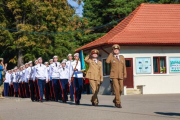 Distincții și înaintări în grad, la deschiderea anului școlar de la Colegiul Militar Câmpulung Moldovenesc