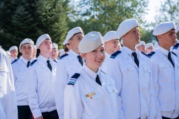 Distincții și înaintări în grad, la deschiderea anului școlar de la Colegiul Militar Câmpulung Moldovenesc