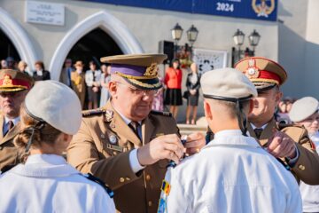 Distincții și înaintări în grad, la deschiderea anului școlar de la Colegiul Militar Câmpulung Moldovenesc
