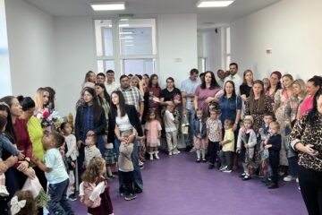 Aproape 70 de preșcolari din Dumbrăveni au început anul școlar într-o grădiniță nouă
