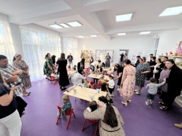 Primăria Dumbrăveni le-a oferit preșcolarilor din comună o nouă grădiniță modernă, inaugurată în prima zi a noului an școlar