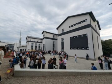 Primăria Liteni a inaugurat un nou corp de clădire, complet modernizat, la Liceul Teoretic „Iorgu Vârnav Liteanu” din Liteni