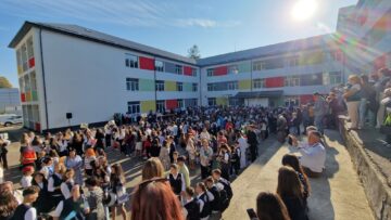 Distincții pentru „profesorii de 10” de la cea mai mare unitate școlară din municipiul Suceava
