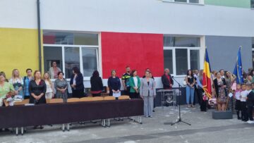 Distincții pentru „profesorii de 10” de la cea mai mare unitate școlară din municipiul Suceava